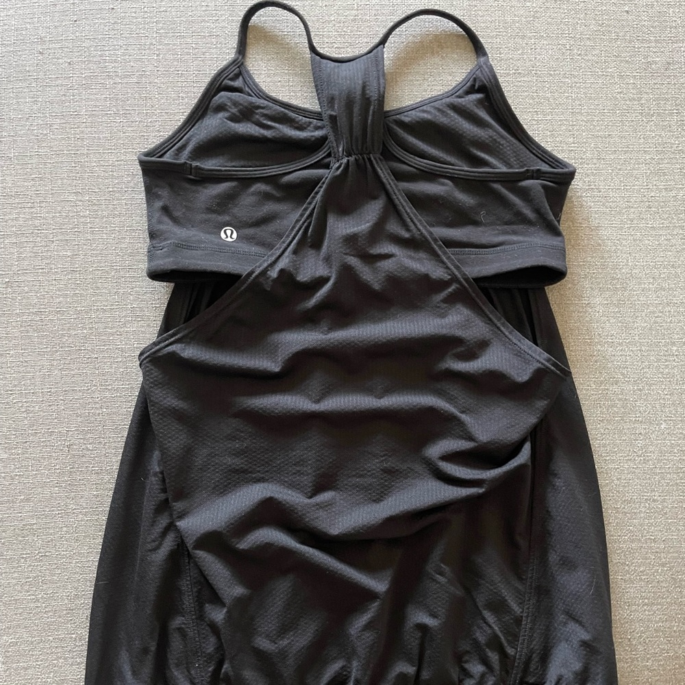 Lululemon tank